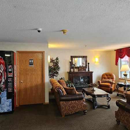 Lincoln Host Motor Inn Escanaba Buitenkant foto